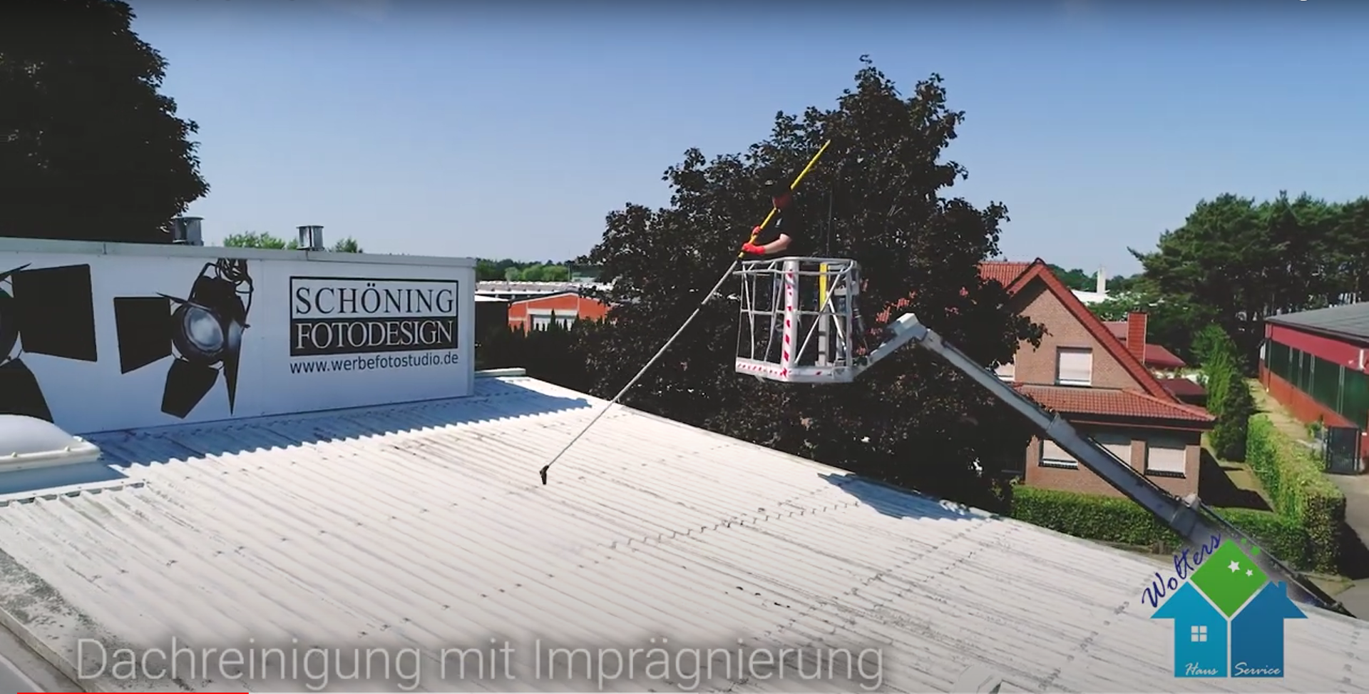 Dach-Komplettreinigung f&uuml;r Kunden in Haren, Emmeln und Erika.